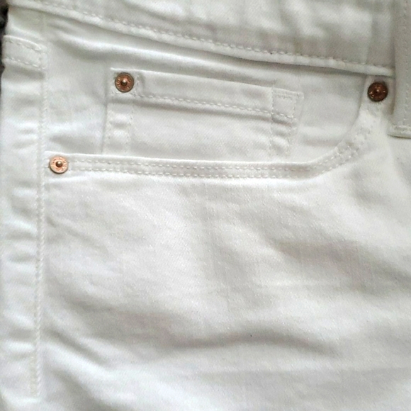 🆕️ NWOT Levis Signature Capris Size 20 Plus - Picture 8 of 8